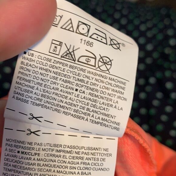Old Navy Active Pullover size medium - Picture 8 of 9